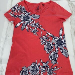 TOMMY BAHAMA Short-Sleeve Tee in Coral w/Navy & White Placed Florals Sz M, EUC